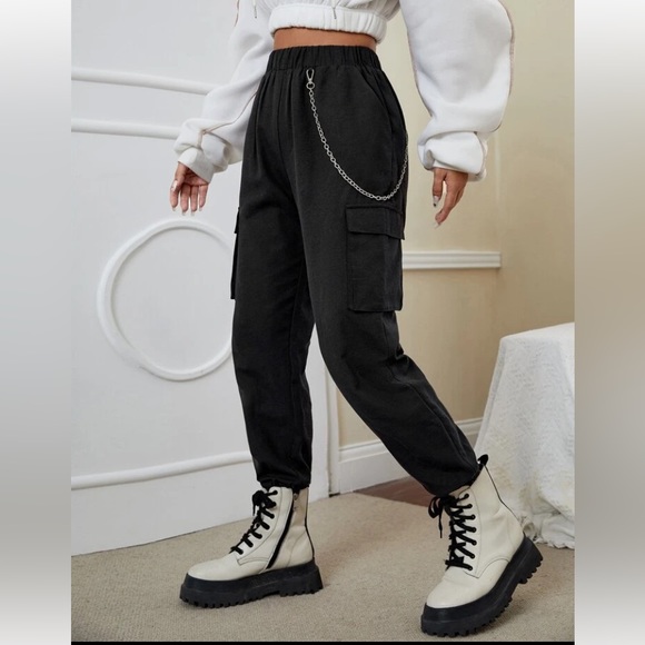 Women’s Chain Detail Flap Pocket Black Cargo Pants - Picture 2 of 12